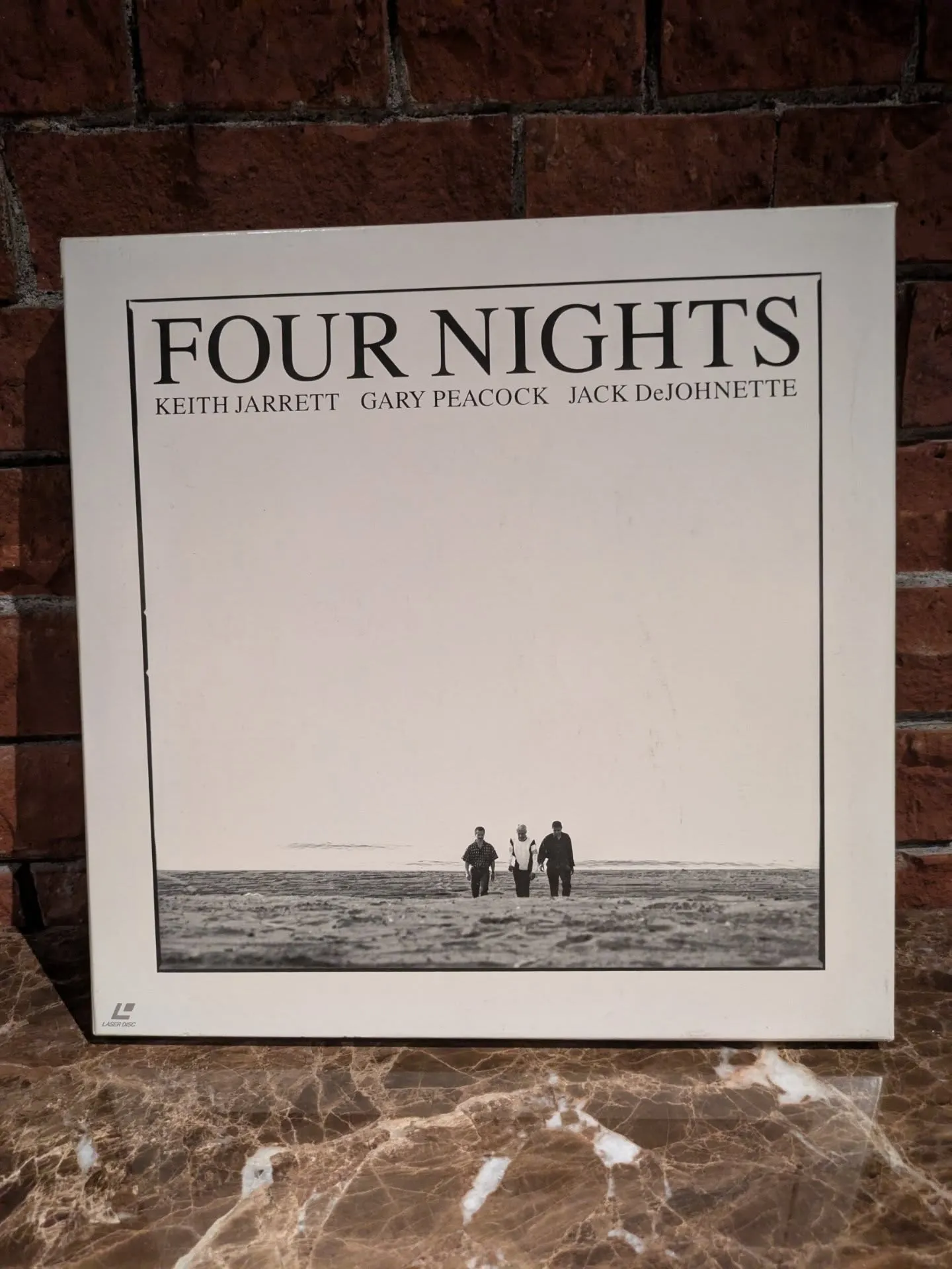 普通に降っています。