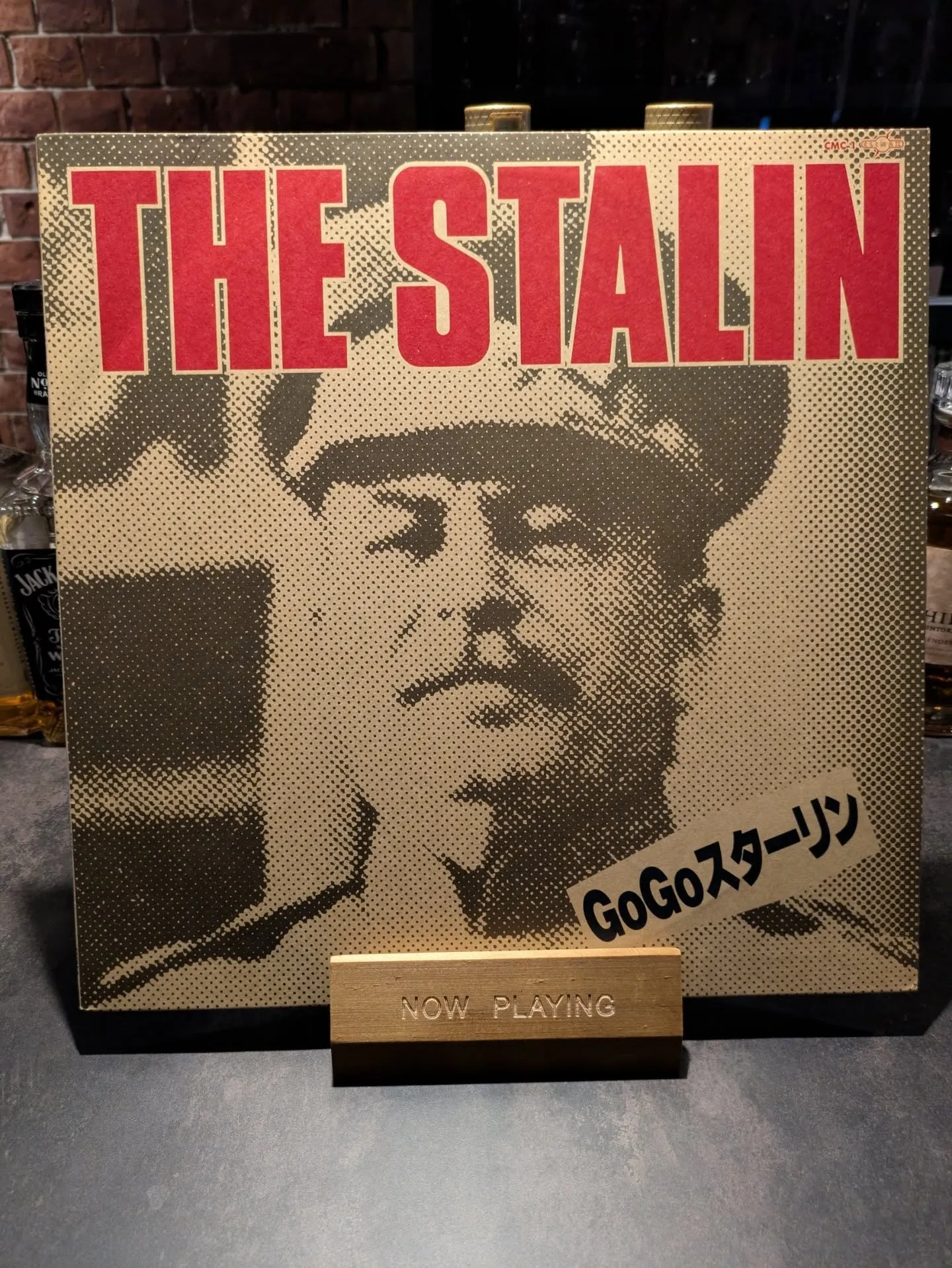 雨は夜更け過ぎても雨だったようです。