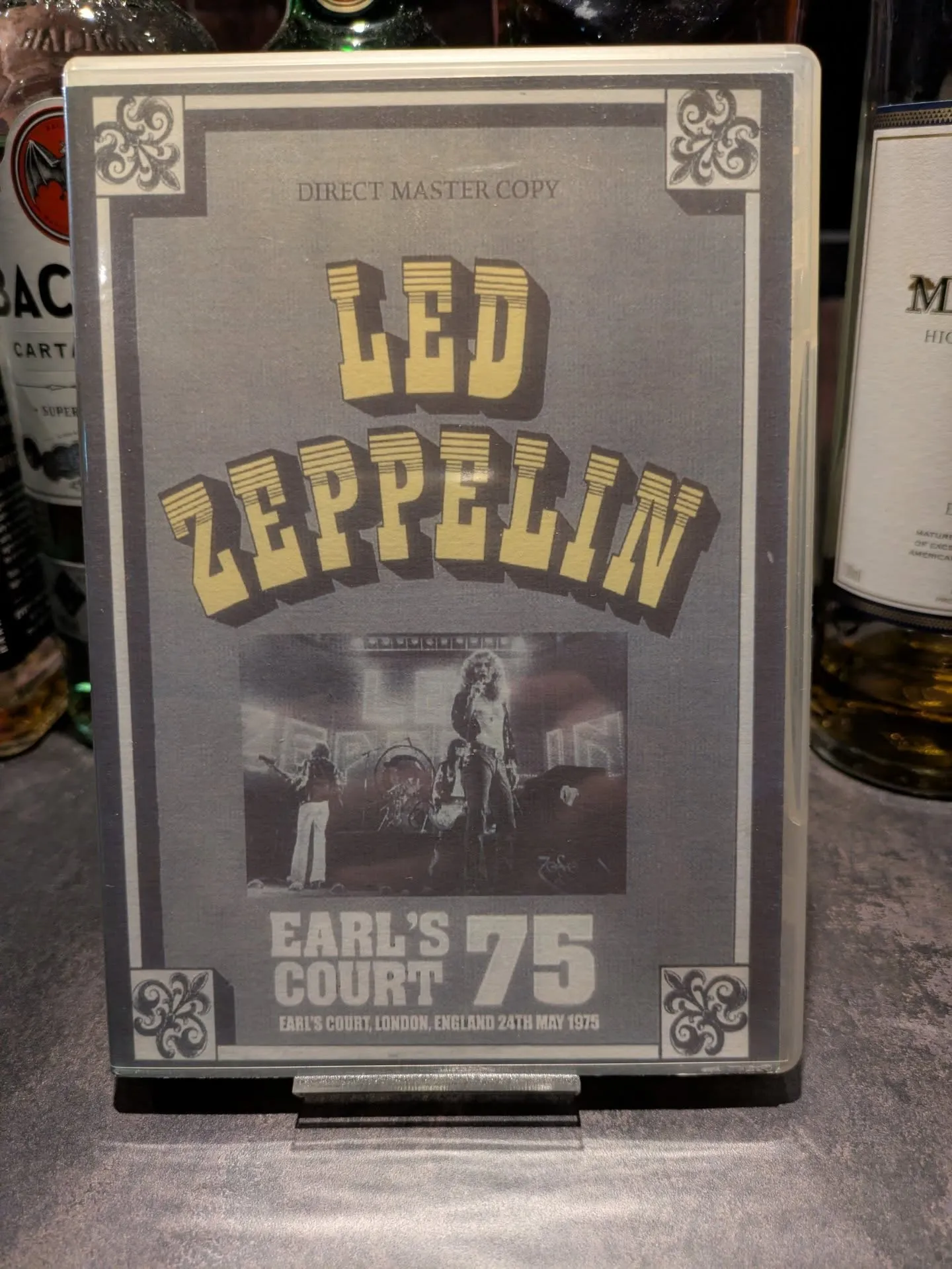 昨日はZepの75年のアールズ・コートライブを鑑賞中にお客さ...