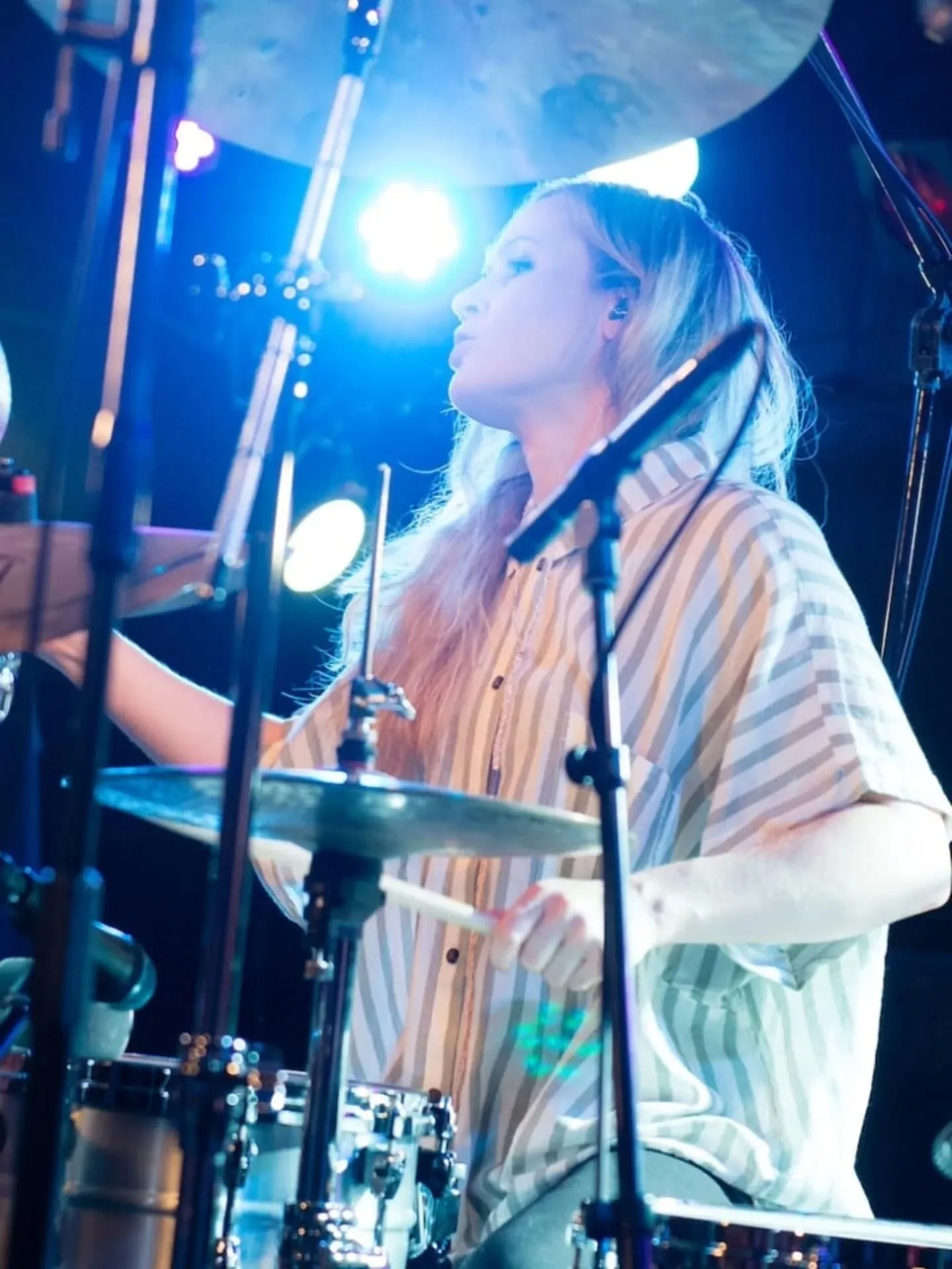 ジェフ・ベックと女性ミュージシャン。